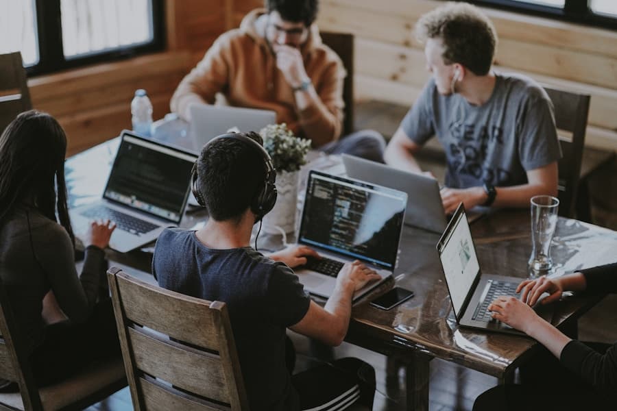 Arizens IT Solutions team at work